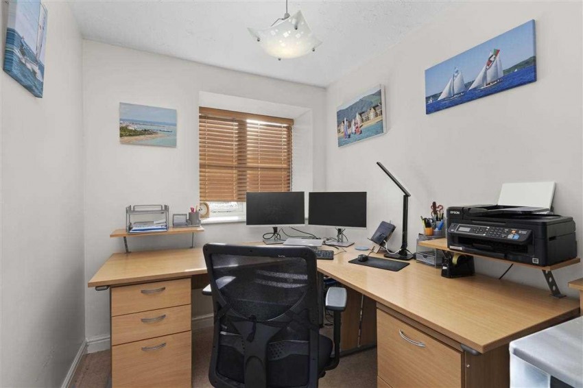 Images for Keats Close,,Horsham