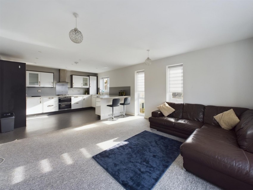 Images for Flat 4 Seaview Court,12 Seaview Road